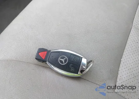 2002 Mercedes-Benz E 320 Special Edition z USA, uszkodzony, nr VIN WDBJF65J02B438207